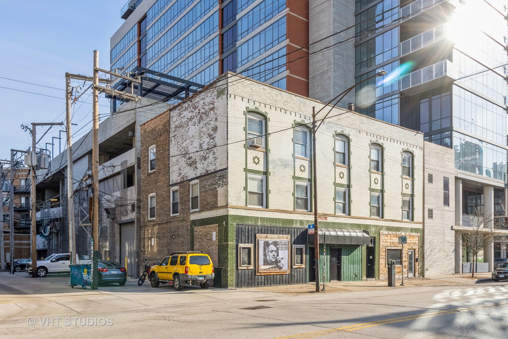 840 W Grand Avenue