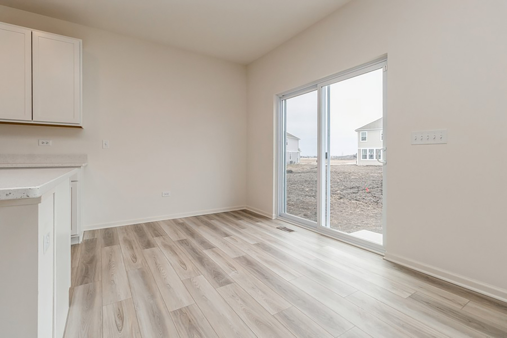 347 Red Oak Circle 406