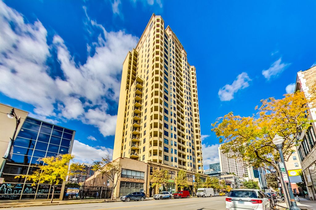 Photo for 1464 S Michigan Avenue #1404, Chicago, IL 60605 (MLS # 12481286)