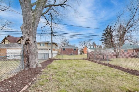 Tiny photo for 1220 N Maple Avenue, La Grange Park, IL 60526 (MLS # 12556674)