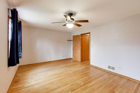 Tiny photo for 1220 N Maple Avenue, La Grange Park, IL 60526 (MLS # 12556674)