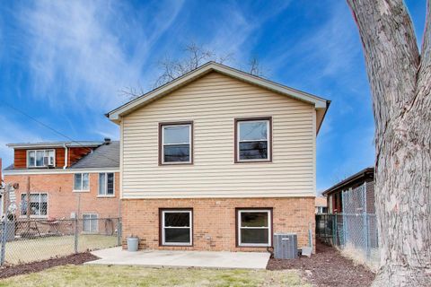 Tiny photo for 1220 N Maple Avenue, La Grange Park, IL 60526 (MLS # 12556674)
