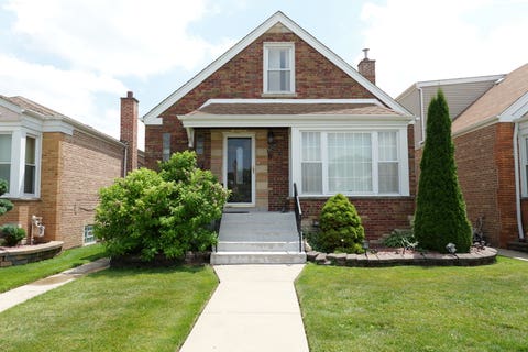 Photo of 3223 W 84th Place, Chicago, IL 60652 (MLS # 12697143)