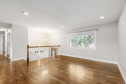 Tiny photo for 2050 Shepard Road, Hoffman Estates, IL 60169 (MLS # 12761026)