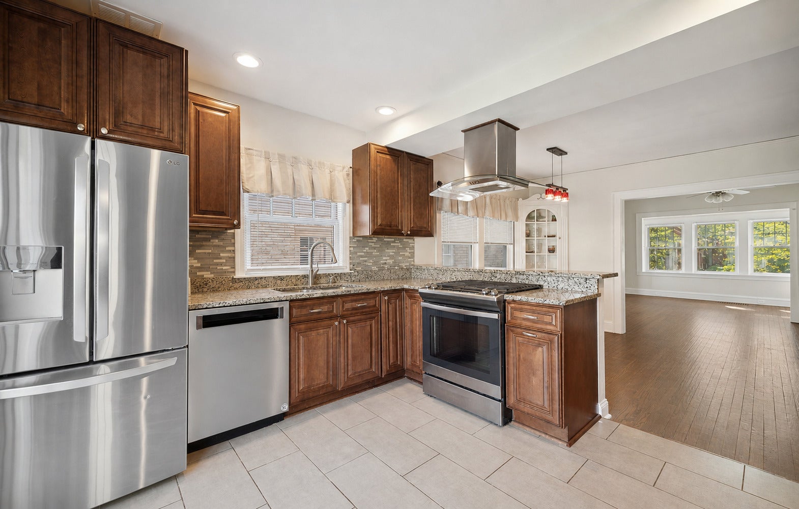 2659 Lincolnwood Drive