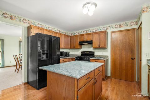 Tiny photo for 135 Chesterfield Drive, Oswego, IL 60543 (MLS # 12472672)