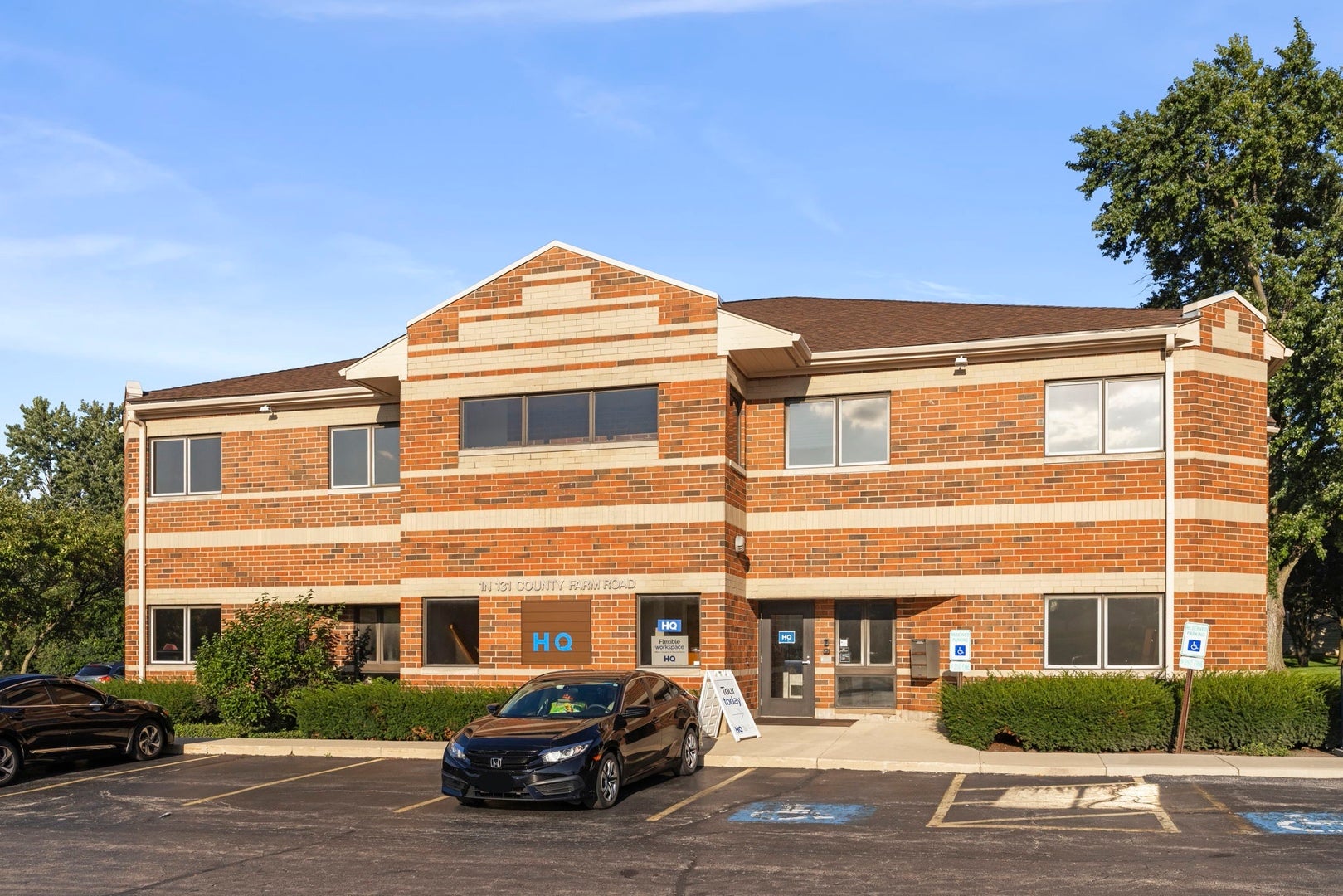 1N131 County Farm Road