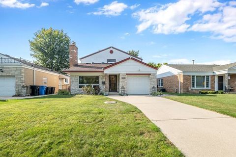 Tiny photo for 6020 N Landers Avenue, Chicago, IL 60646 (MLS # 12585324)