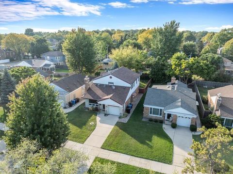 Tiny photo for 6020 N Landers Avenue, Chicago, IL 60646 (MLS # 12585324)