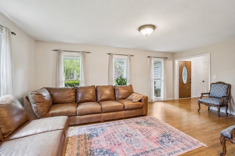 Tiny photo for 250 Wilshire Road, Lake Forest, IL 60045 (MLS # 12645941)