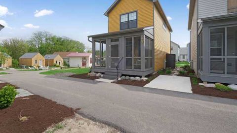 Photo of 100 Great Loop Dr., #60, Ottawa, IL 61350 (MLS # 12448674) Photo of 100 Great Loop Dr., #60, Ottawa, IL 61350 (MLS # 12448674)