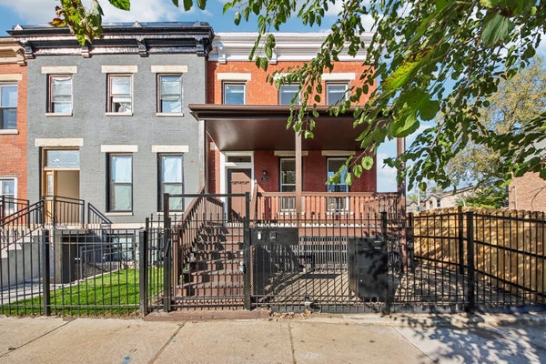 656 E BOWEN AVE, CHICAGO, IL 60653 - Image 3d2823cd2e7babadaa5ab39ad515a1a9/1097632178