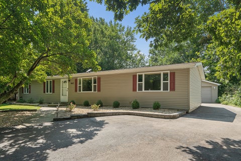Photo of 462 Old Hickory Road, New Lenox, IL 60451 (MLS # 12739995)