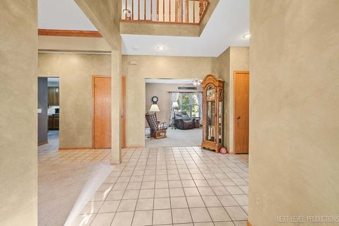 Tiny photo for 2523 Briarwood Court, Aurora, IL 60506 (MLS # 12480608)