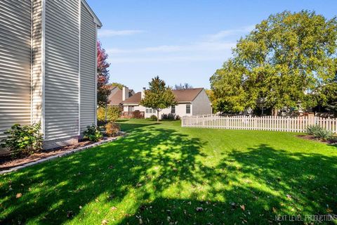 Tiny photo for 2523 Briarwood Court, Aurora, IL 60506 (MLS # 12480608)