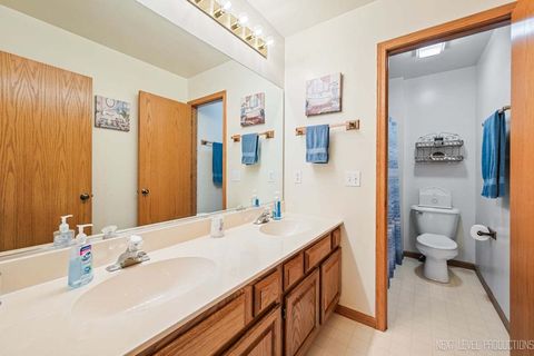 Tiny photo for 2523 Briarwood Court, Aurora, IL 60506 (MLS # 12480608)