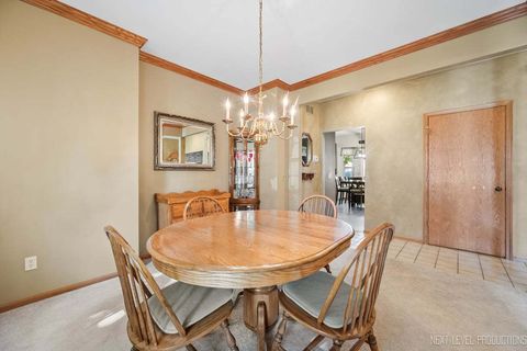 Tiny photo for 2523 Briarwood Court, Aurora, IL 60506 (MLS # 12480608)