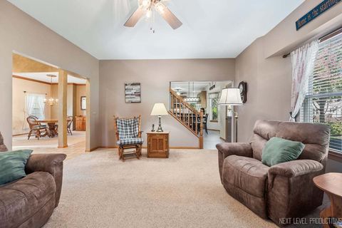 Tiny photo for 2523 Briarwood Court, Aurora, IL 60506 (MLS # 12480608)