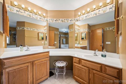 Tiny photo for 2523 Briarwood Court, Aurora, IL 60506 (MLS # 12480608)