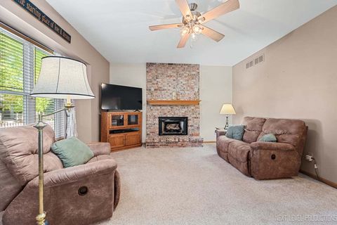 Tiny photo for 2523 Briarwood Court, Aurora, IL 60506 (MLS # 12480608)