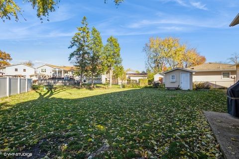 A home in Elk Grove Village