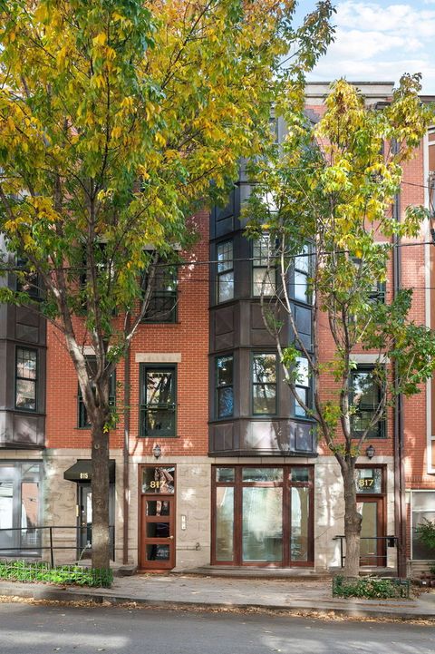 817 W Superior Street 2 Chicago IL 60642