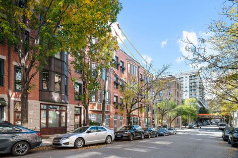 Tiny photo for 817 W Superior Street #2, Chicago, IL 60642 (MLS # 12504775)