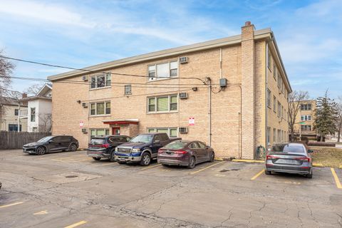 Tiny photo for 301 Chicago Avenue #3CW, Oak Park, IL 60302 (MLS # 12580115)