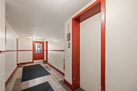 Tiny photo for 301 Chicago Avenue #3CW, Oak Park, IL 60302 (MLS # 12580115)