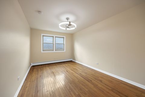 Tiny photo for 301 Chicago Avenue #3CW, Oak Park, IL 60302 (MLS # 12580115)