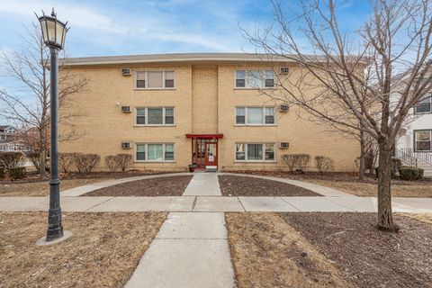 Tiny photo for 301 Chicago Avenue #3CW, Oak Park, IL 60302 (MLS # 12580115)