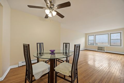 Tiny photo for 301 Chicago Avenue #3CW, Oak Park, IL 60302 (MLS # 12580115)