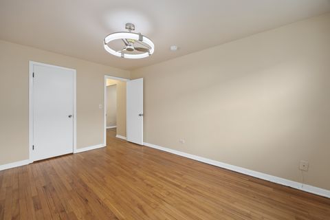 Tiny photo for 301 Chicago Avenue #3CW, Oak Park, IL 60302 (MLS # 12580115)