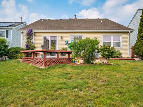 Tiny photo for 7061 Yorkshire Drive, Woodridge, IL 60517 (MLS # 12677687)