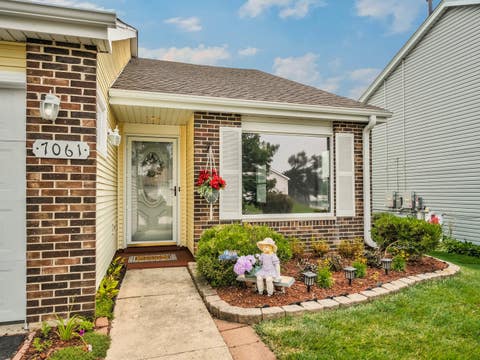 Tiny photo for 7061 Yorkshire Drive, Woodridge, IL 60517 (MLS # 12677687)