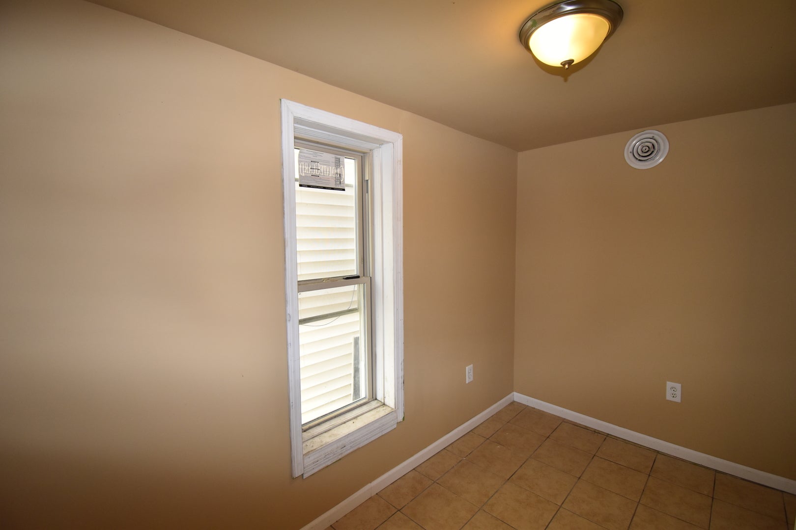 1438 W 49th Place