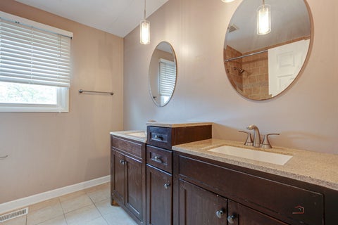 Tiny photo for 562 Applegate Lane, Lake Zurich, IL 60047 (MLS # 12764257)