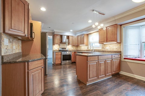 Tiny photo for 562 Applegate Lane, Lake Zurich, IL 60047 (MLS # 12764257)