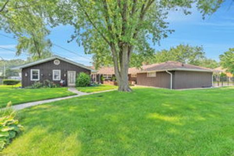 Tiny photo for 8001 Rutherford Avenue, Burbank, IL 60459 (MLS # 12433744)