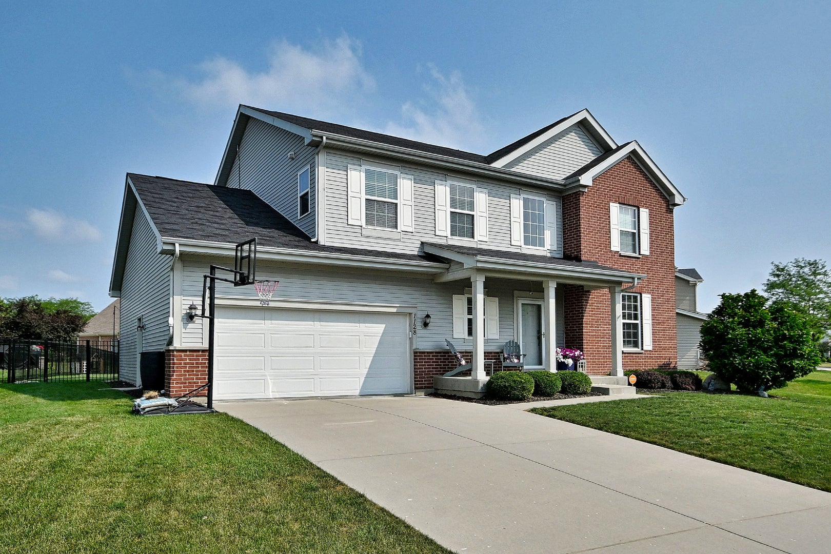 1128 Kingsmill Drive