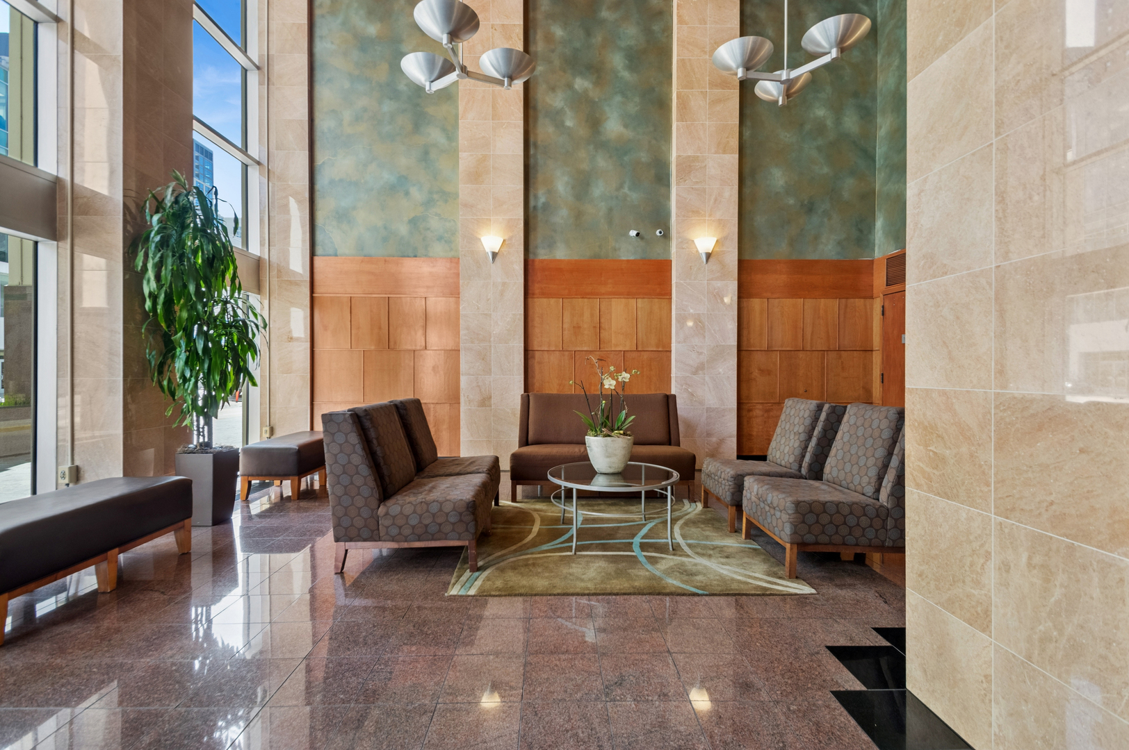 1122 N Clark Street 3905