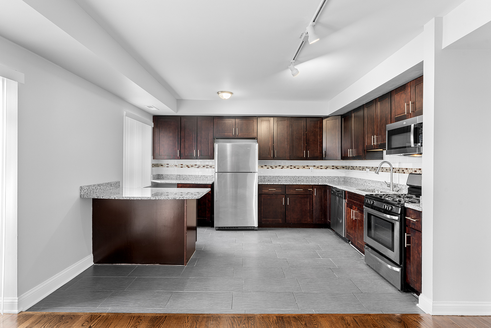 2451 W Howard Street 509