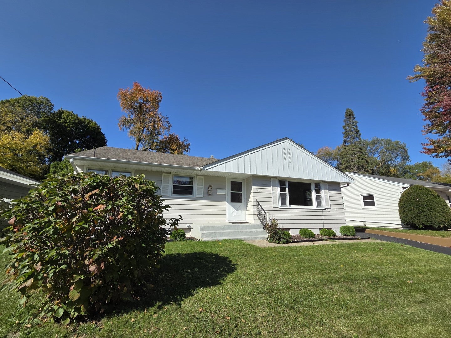 204 WARREN Avenue