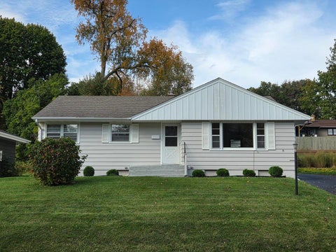 Photo of 204 WARREN Avenue, Rockford, IL 61107 (MLS # 12785393)