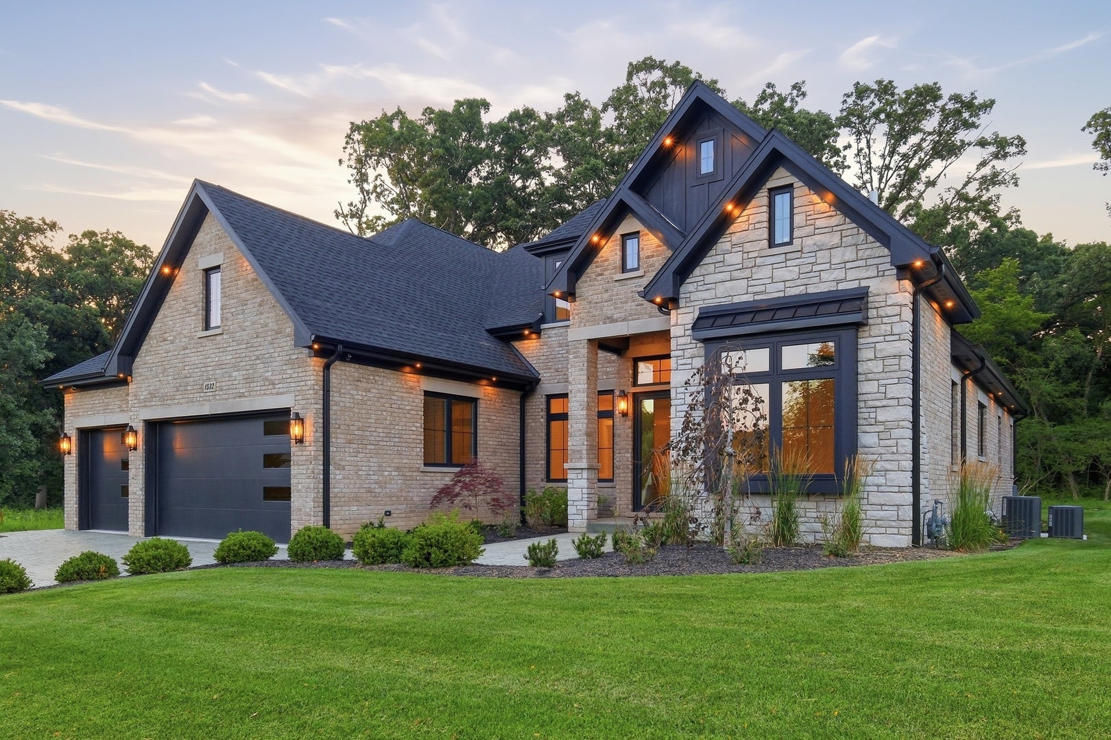 1532 Linden Circle