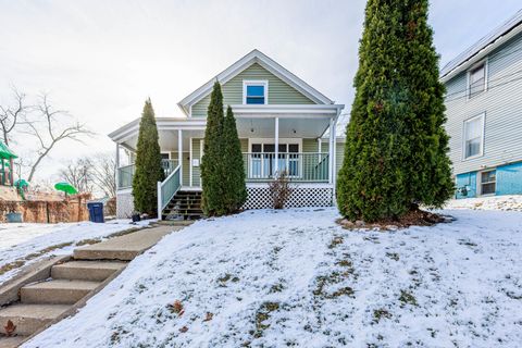 Photo of 643 Wing Street, Elgin, IL 60123 (MLS # 12541136)