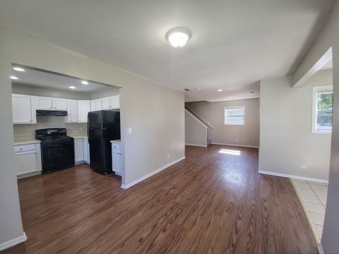 Tiny photo for 121 Highmoor Drive, Round Lake Park, IL 60073 (MLS # 12485014)