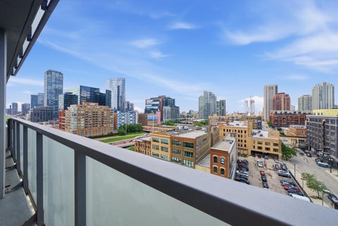 Tiny photo for 659 W Randolph Street #1005, Chicago, IL 60661 (MLS # 12676853)