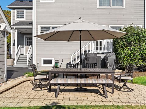 Tiny photo for 29 Waverly Avenue, Clarendon Hills, IL 60514 (MLS # 12493714)