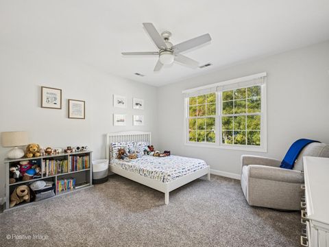 Tiny photo for 29 Waverly Avenue, Clarendon Hills, IL 60514 (MLS # 12493714)